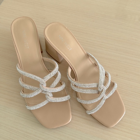 Sandals - Picture 3 of 7